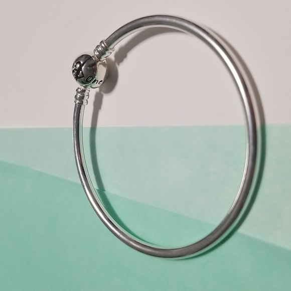 NIB Authentic Pandora Sterling Silver 1 In A Million Bangle 6.7 inches/17cm - Picture 2 of 6